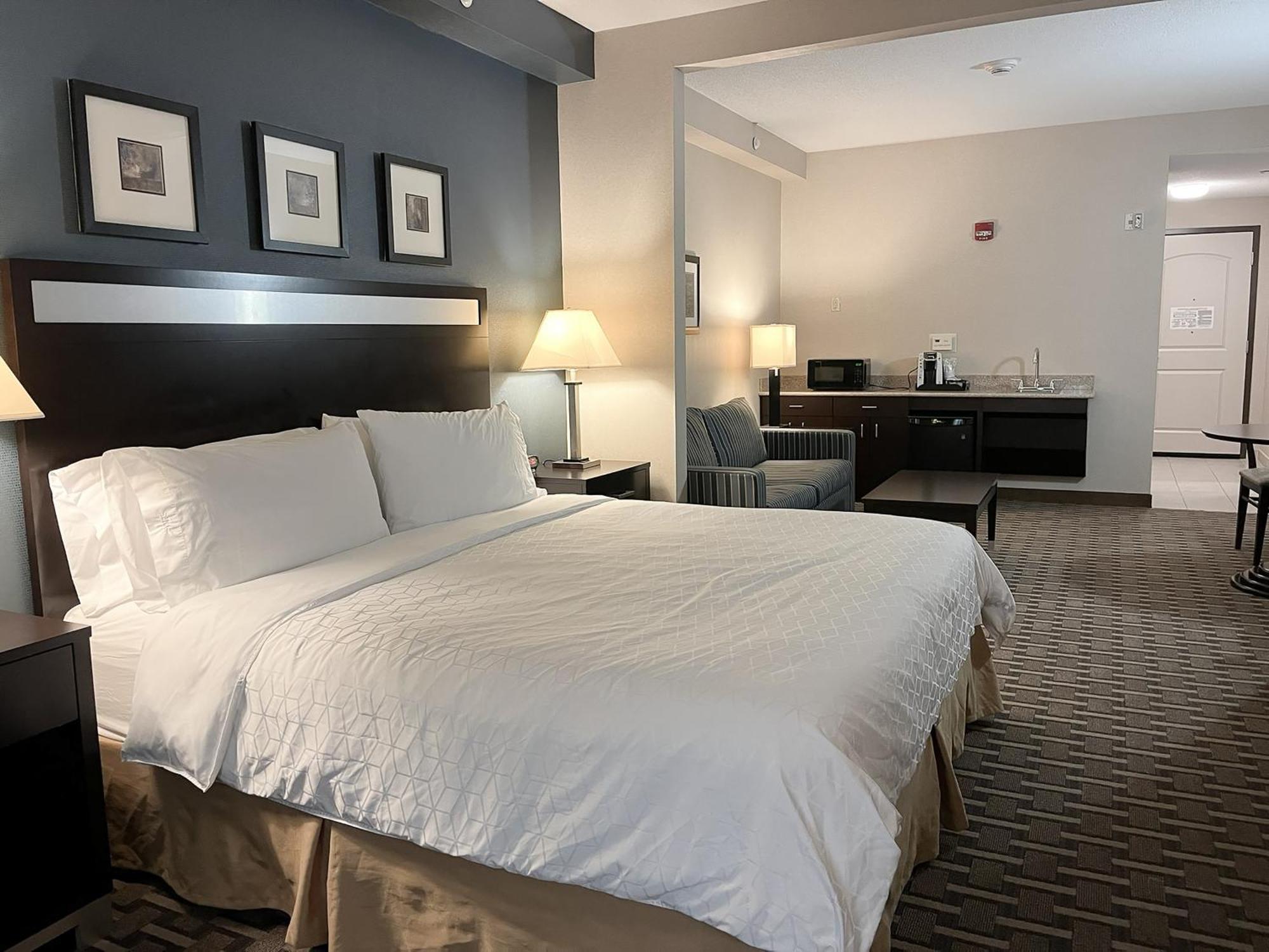 Holiday Inn Express & Suites Morton Peoria Area By Ihg Exterior photo