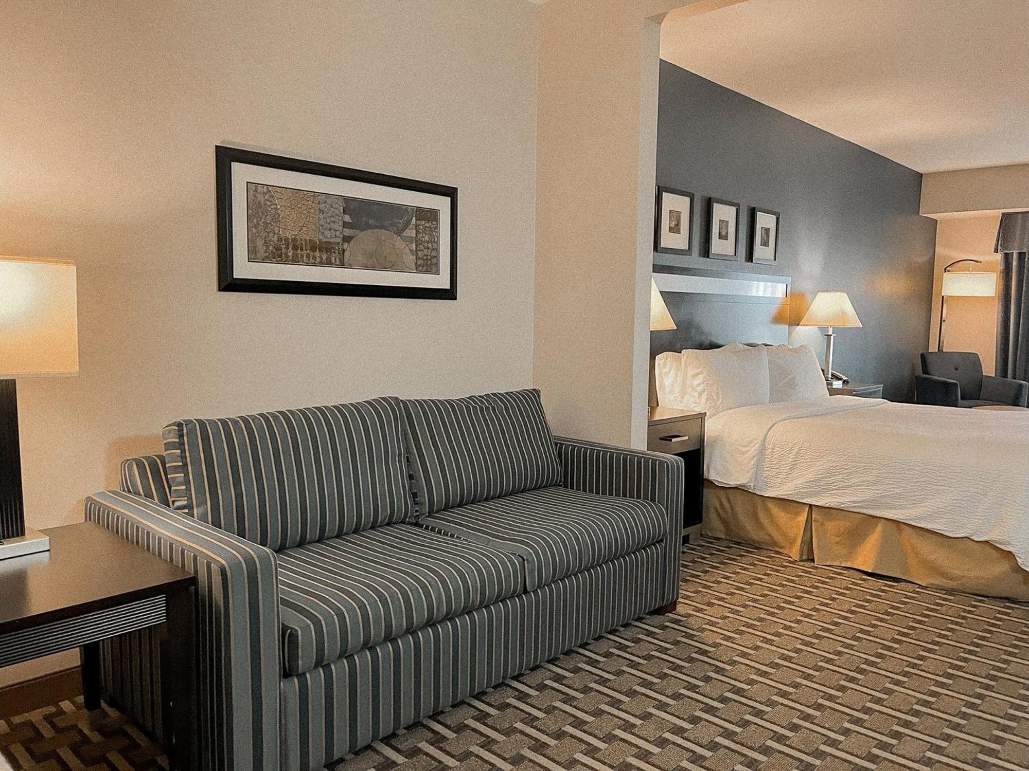 Holiday Inn Express & Suites Morton Peoria Area By Ihg Exterior photo